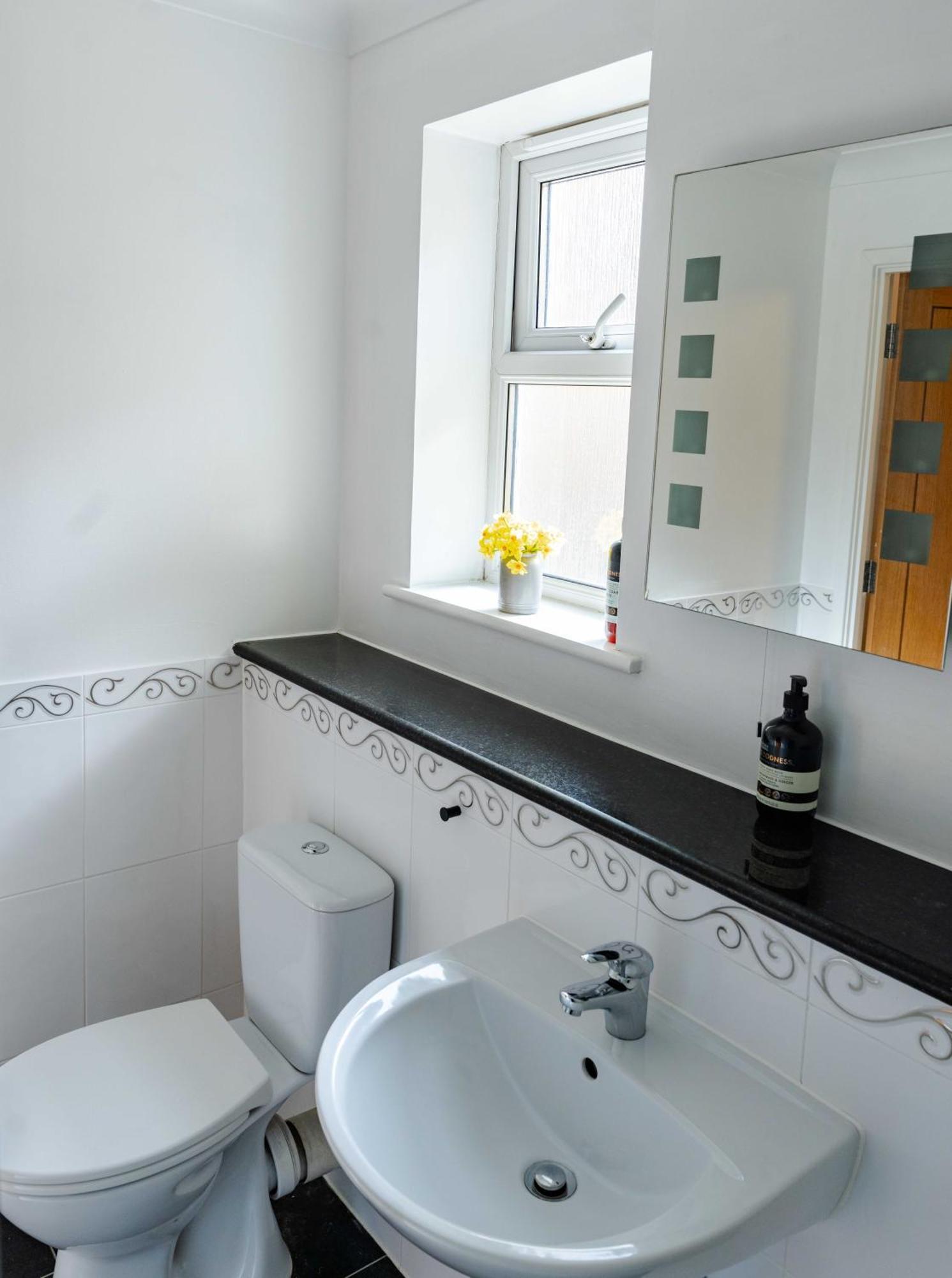 Modern Apartment Near Old Town With Parking Margate Exteriör bild